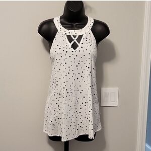 Polka dot swing tank